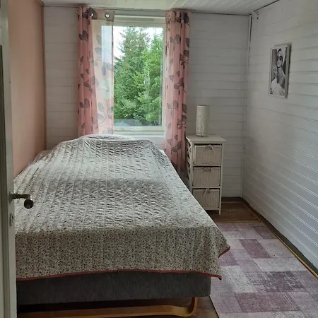Idyllisk Hus Naer Sjo Og Skog Pa Ganes I Vemundvik * Namsos